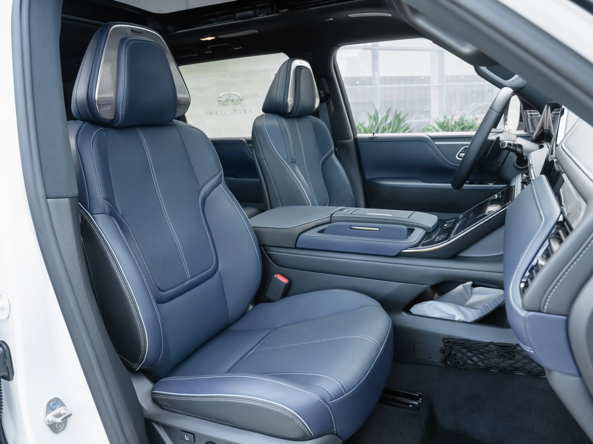 Certified 2026 INFINITI QX80 4WD w/ Sport Exterior Package image 39
