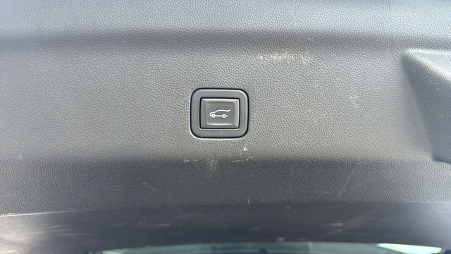 Used 2024 Chevrolet Tahoe LT AWD/4WD image 10