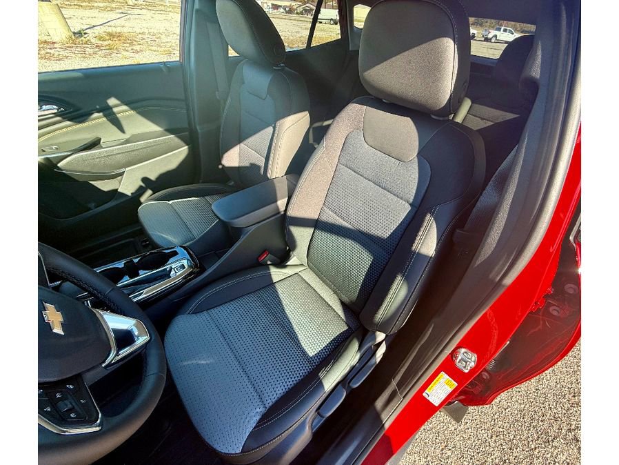 New 2026 Chevrolet Trax LT image 10