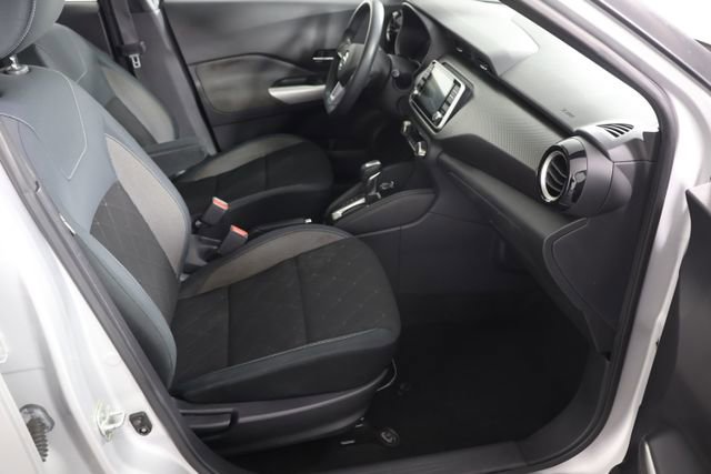 Used 2019 Nissan Kicks SV FWD image 21