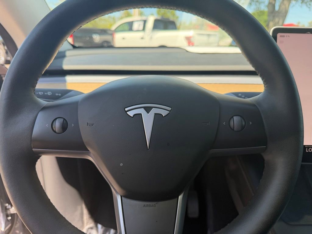 Used 2023 Tesla Model Y Long Range AWD/4WD image 21