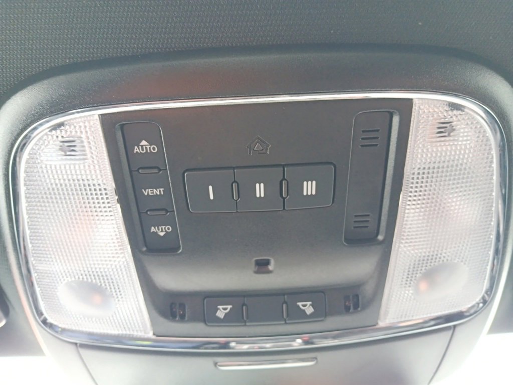 Used 2023 Dodge Charger SXT w/ Plus Group image 17