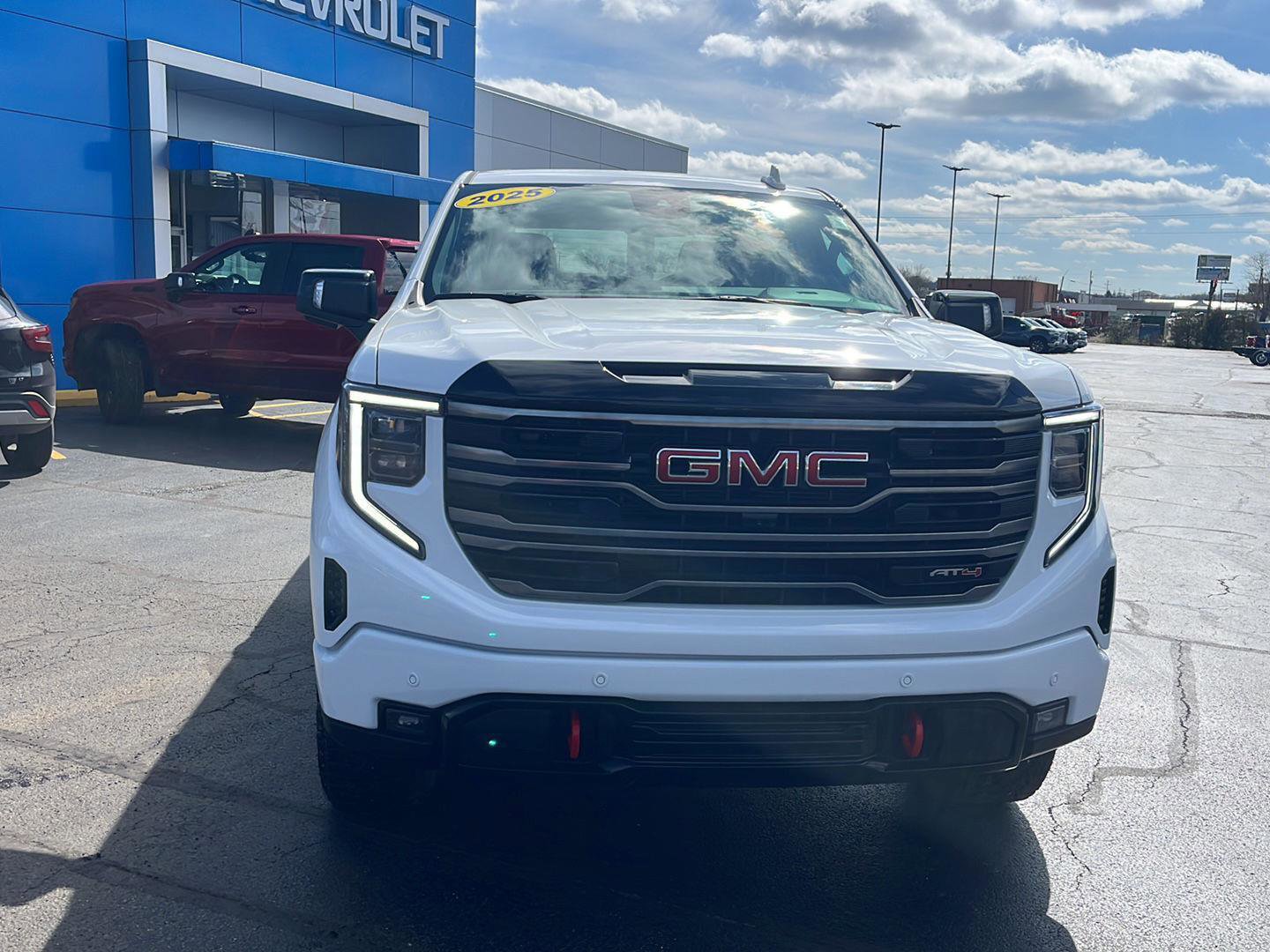 Used 2025 GMC Sierra 1500 AT4 image 8