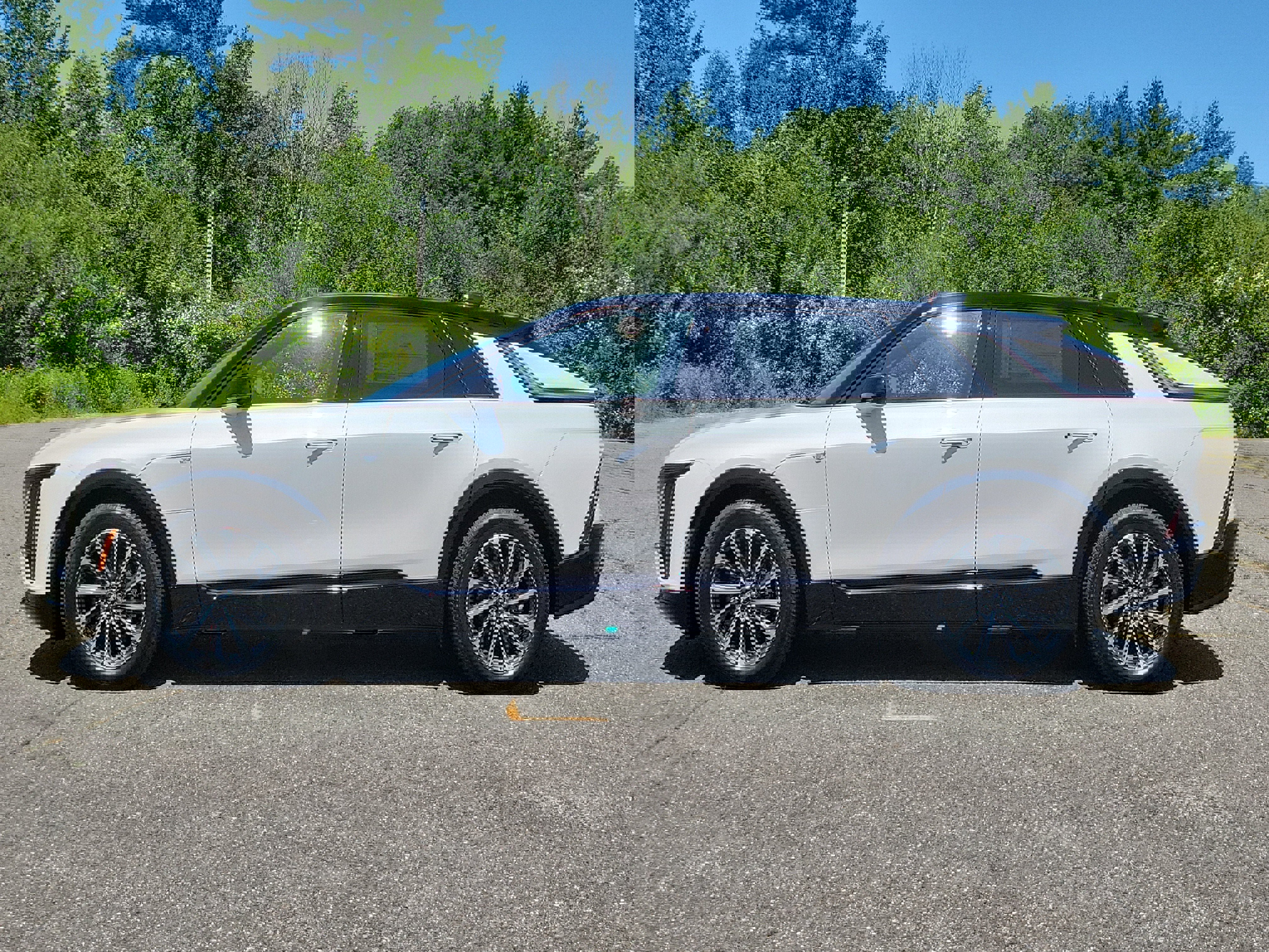New 2025 Cadillac Lyriq Sport image 2