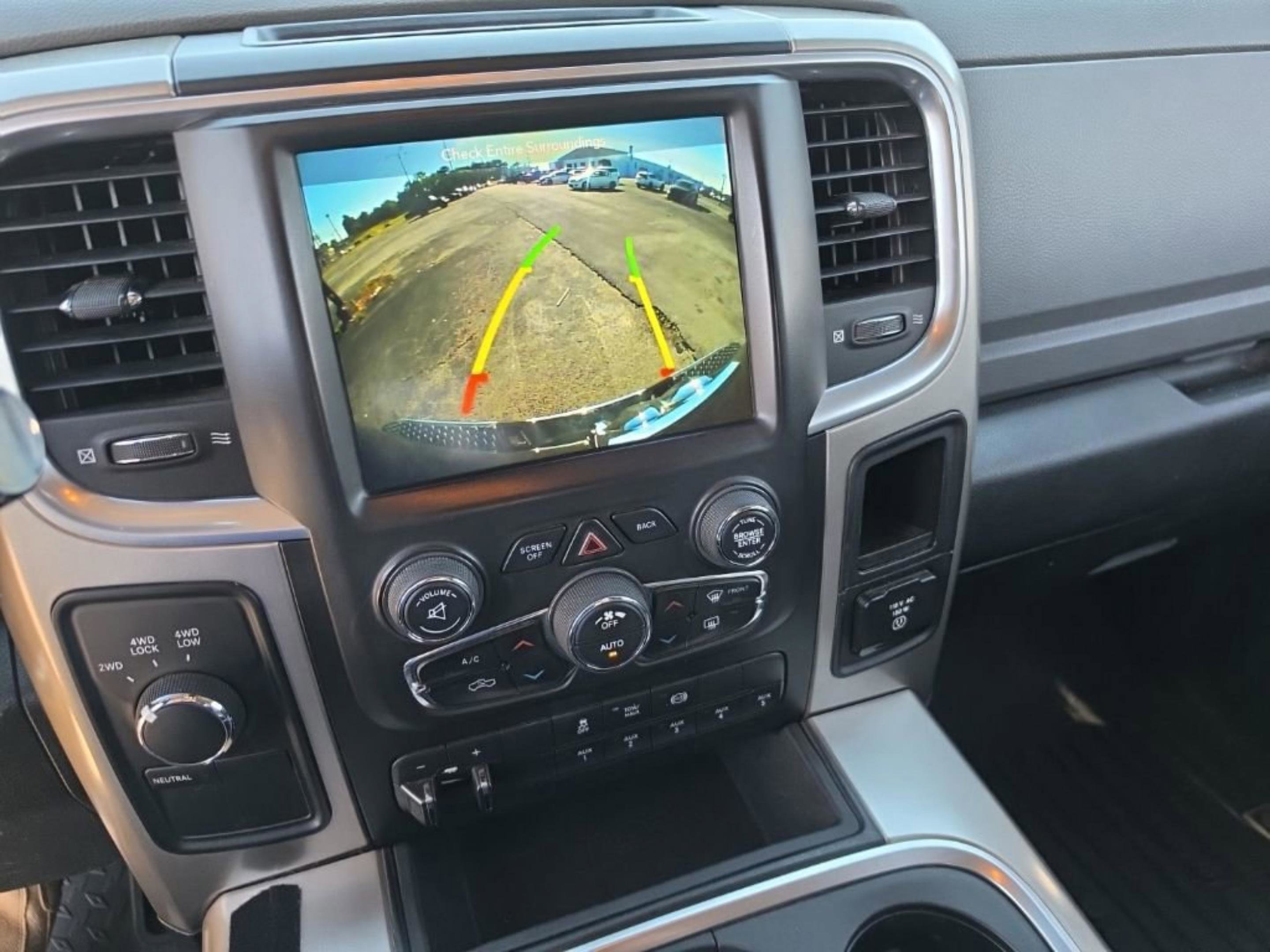 Used 2018 RAM 2500 SLT w/ Luxury Group AWD/4WD image 20