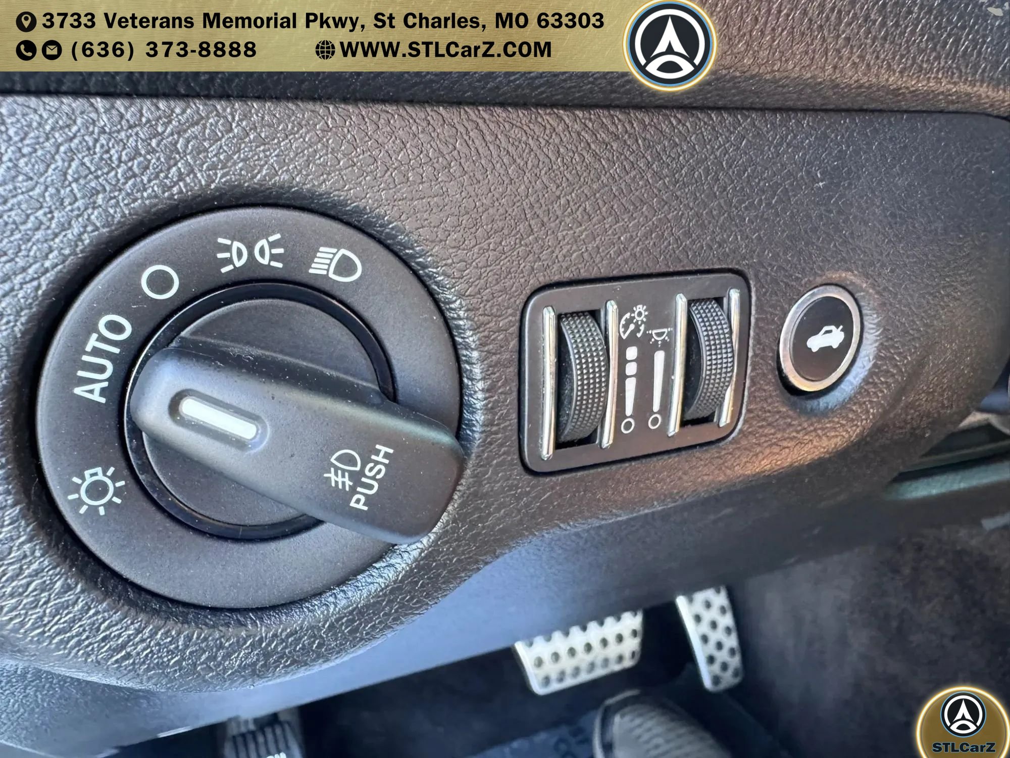 Used 2016 Dodge Challenger R/T Scat Pack RWD image 19