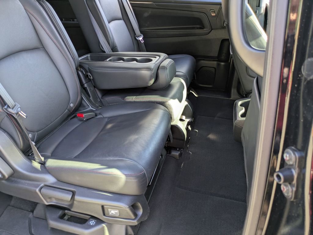 Used 2025 Honda Odyssey Sport-L image 29