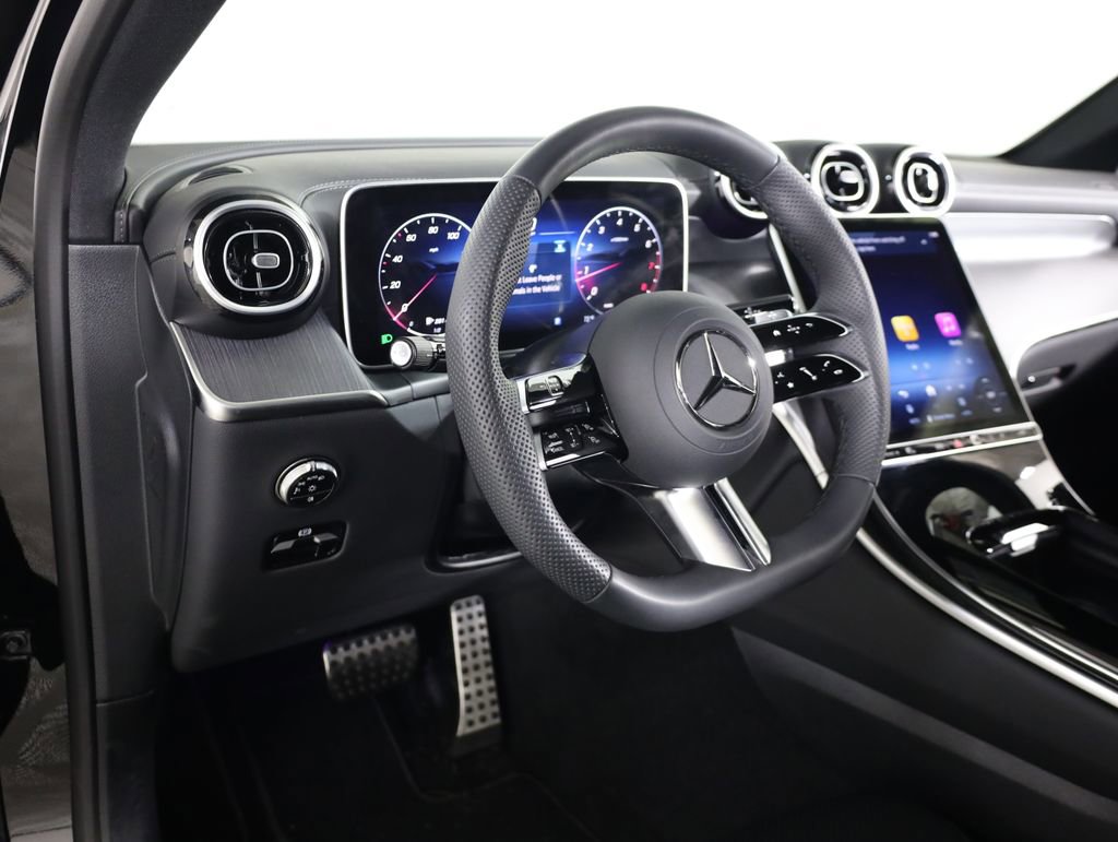 Used 2026 Mercedes-Benz GLC 300 4MATIC image 28