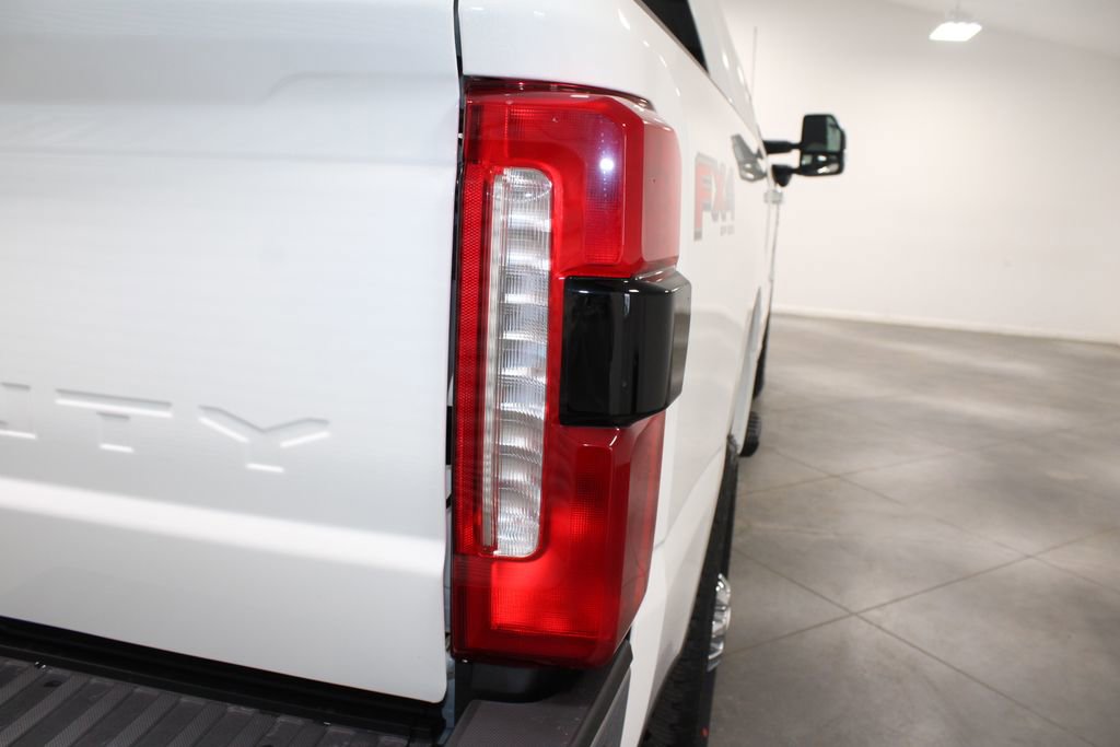 New 2025 Ford F350 Lariat w/ Lariat Ultimate Package image 13