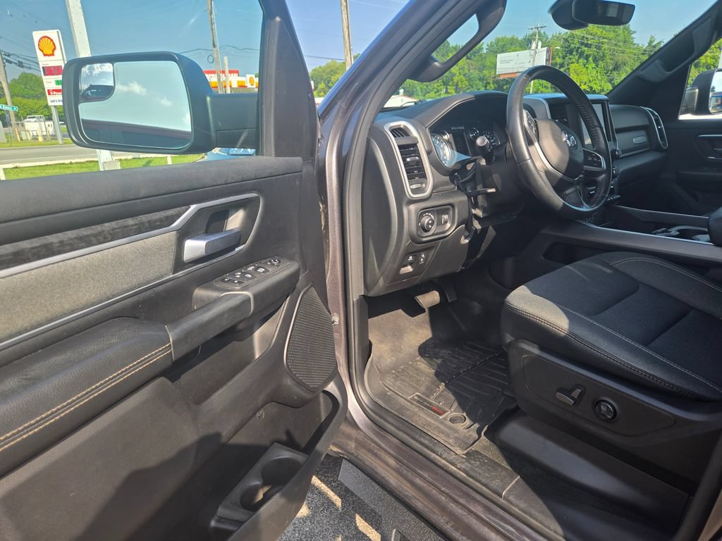 Used 2021 RAM 1500 Big Horn AWD/4WD image 6