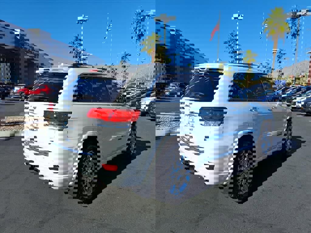 Used 2020 Jeep Grand Cherokee Overland image 12