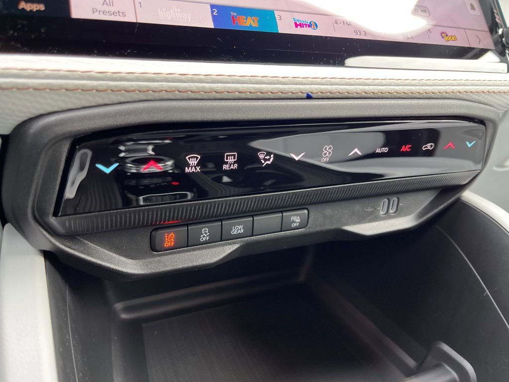 New 2026 Jeep Cherokee Limited image 35