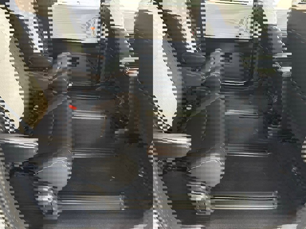 Used 2025 Toyota Sienna XSE image 58