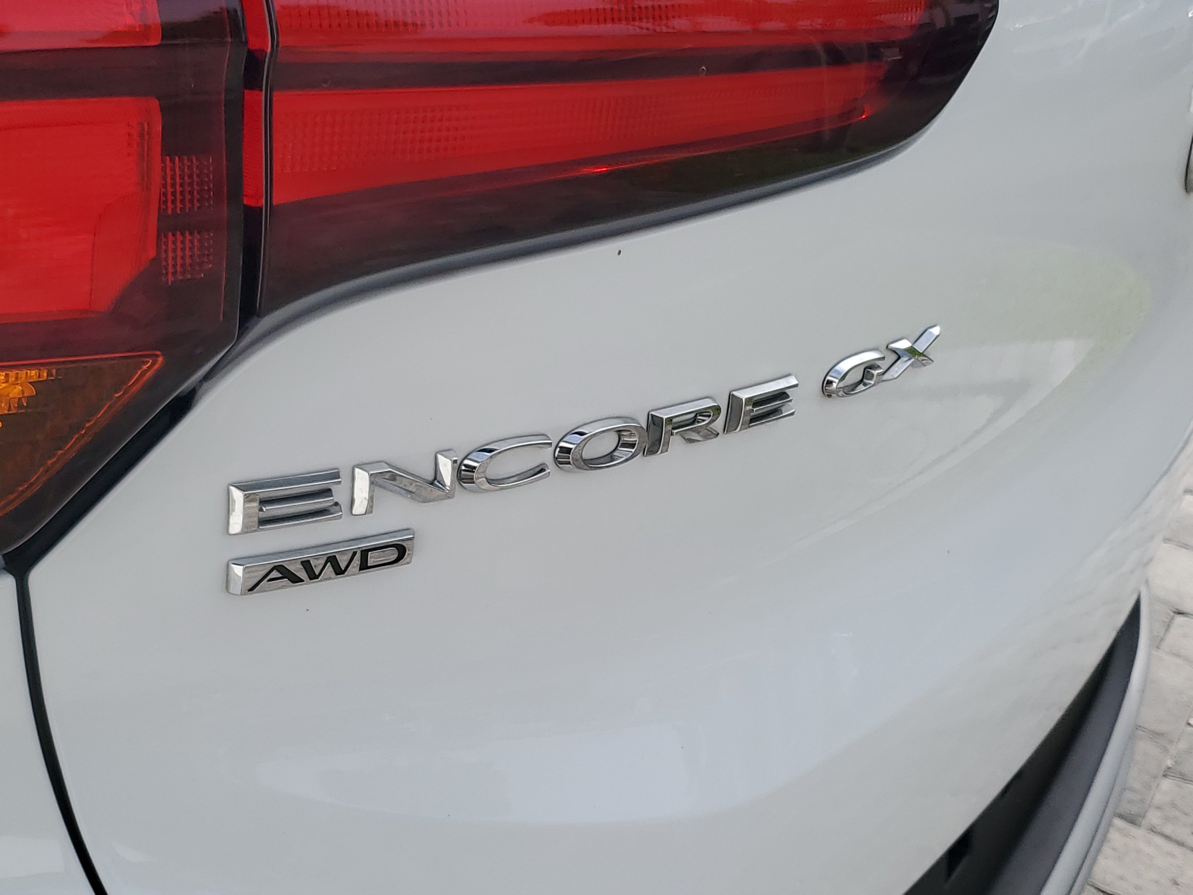 Used 2023 Buick Encore GX Preferred w/ Cold Weather Comfort Package AWD/4WD image 8
