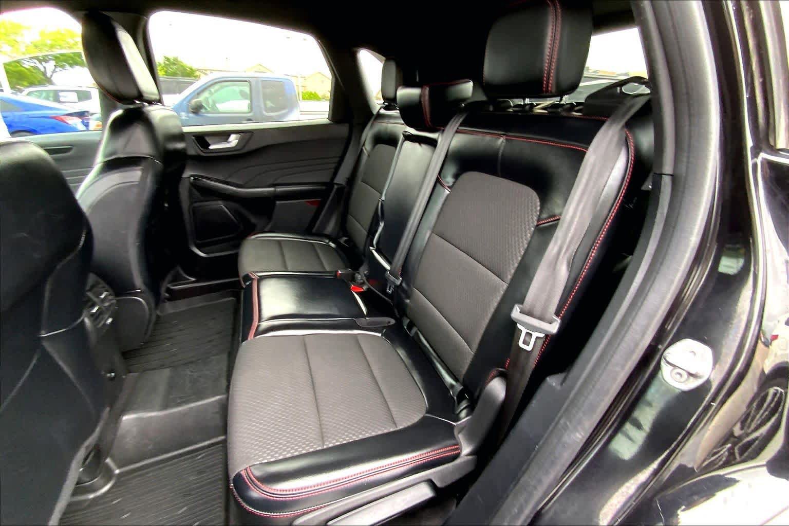 Certified 2023 Ford Escape ST-Line w/ Tech Pack #1 FWD image 19