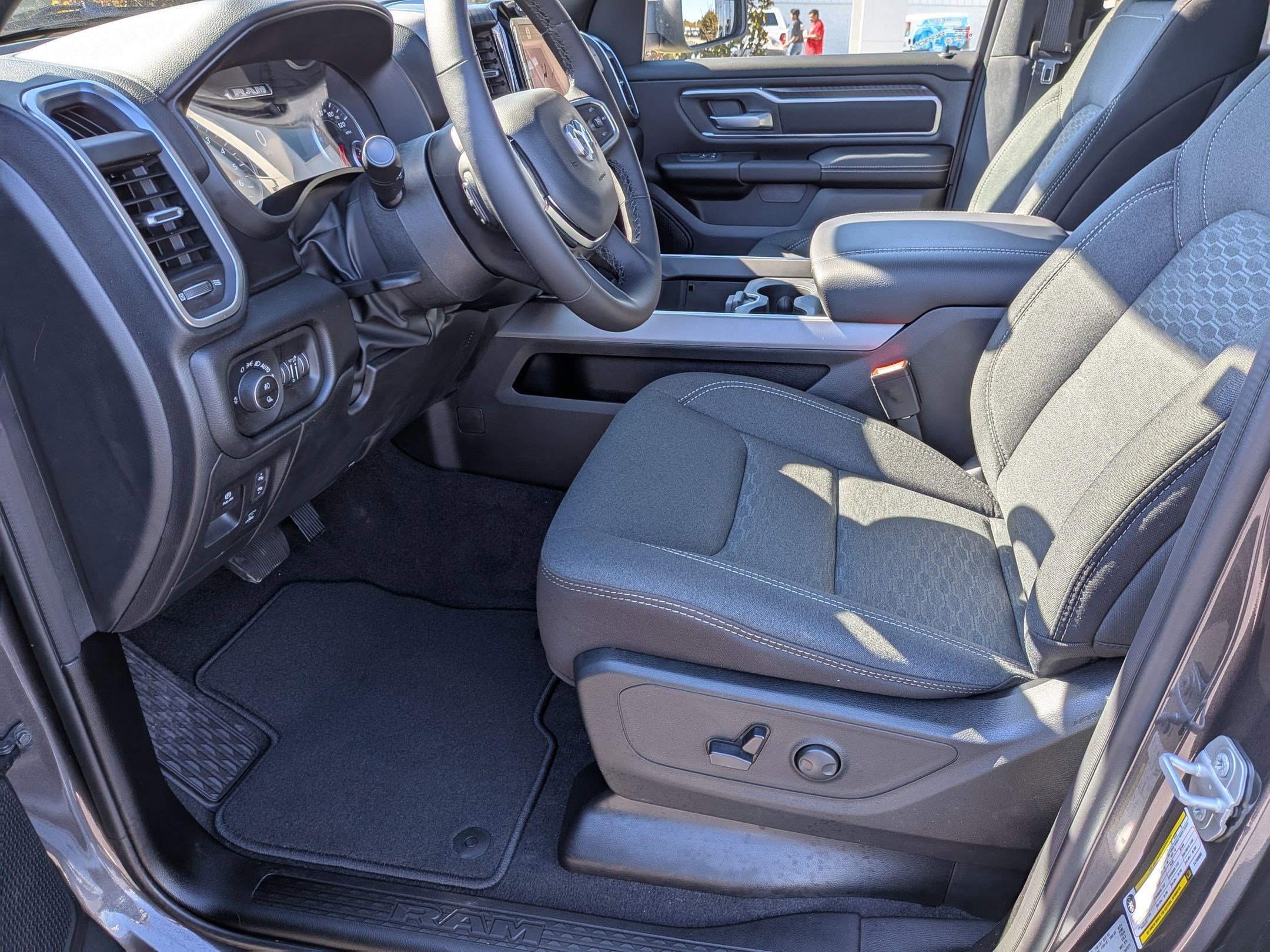 New 2026 RAM 1500 Big Horn AWD/4WD image 12