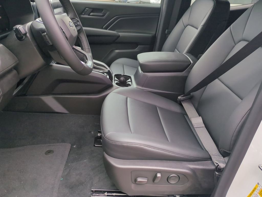 New 2025 Chevrolet Colorado Trail Boss w/ Off-Road Front Bumper Package image 19