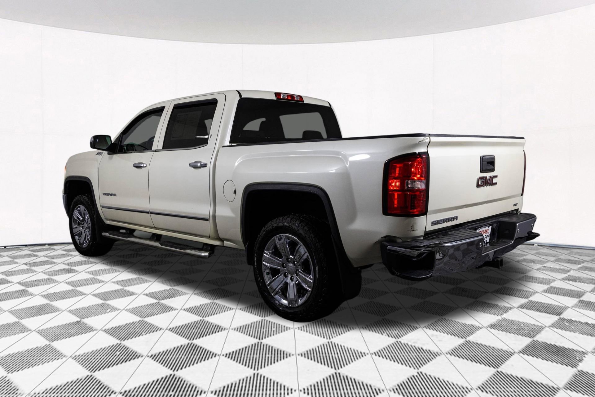 Used 2014 GMC Sierra 1500 SLT w/ Driver Alert Package image 8