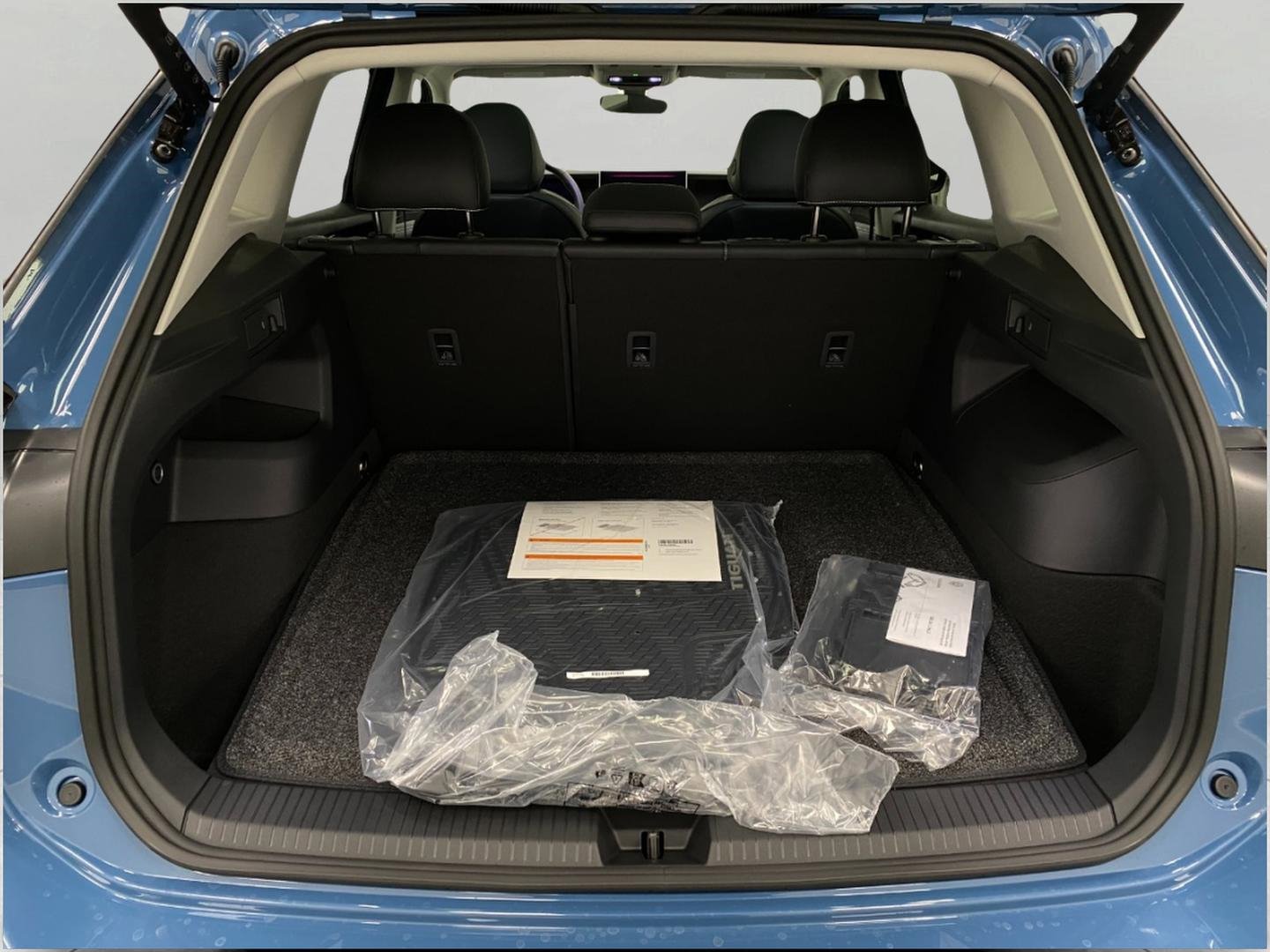 New 2026 Volkswagen Tiguan SE image 5