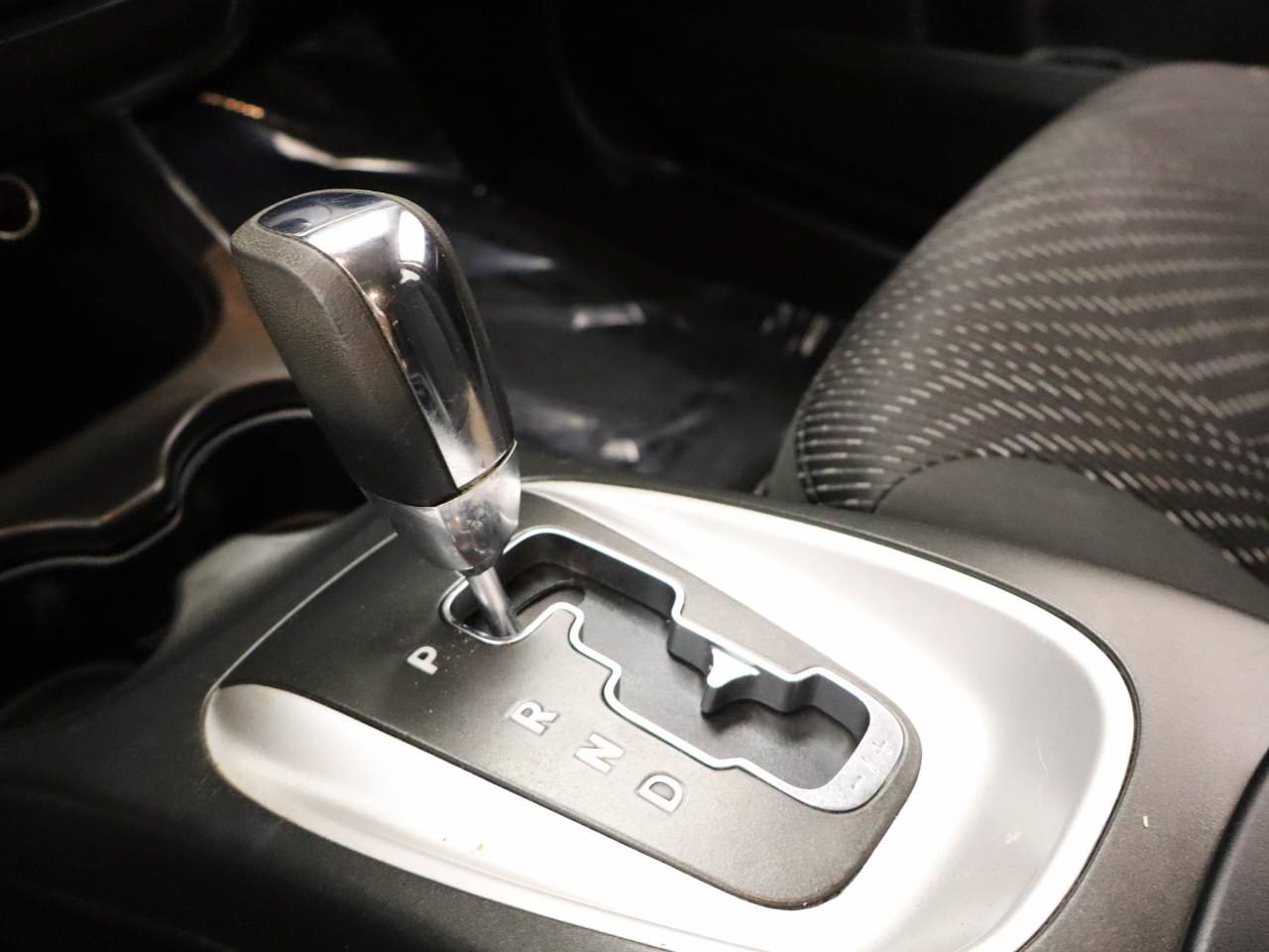 Used 2018 Dodge Journey SXT FWD image 9
