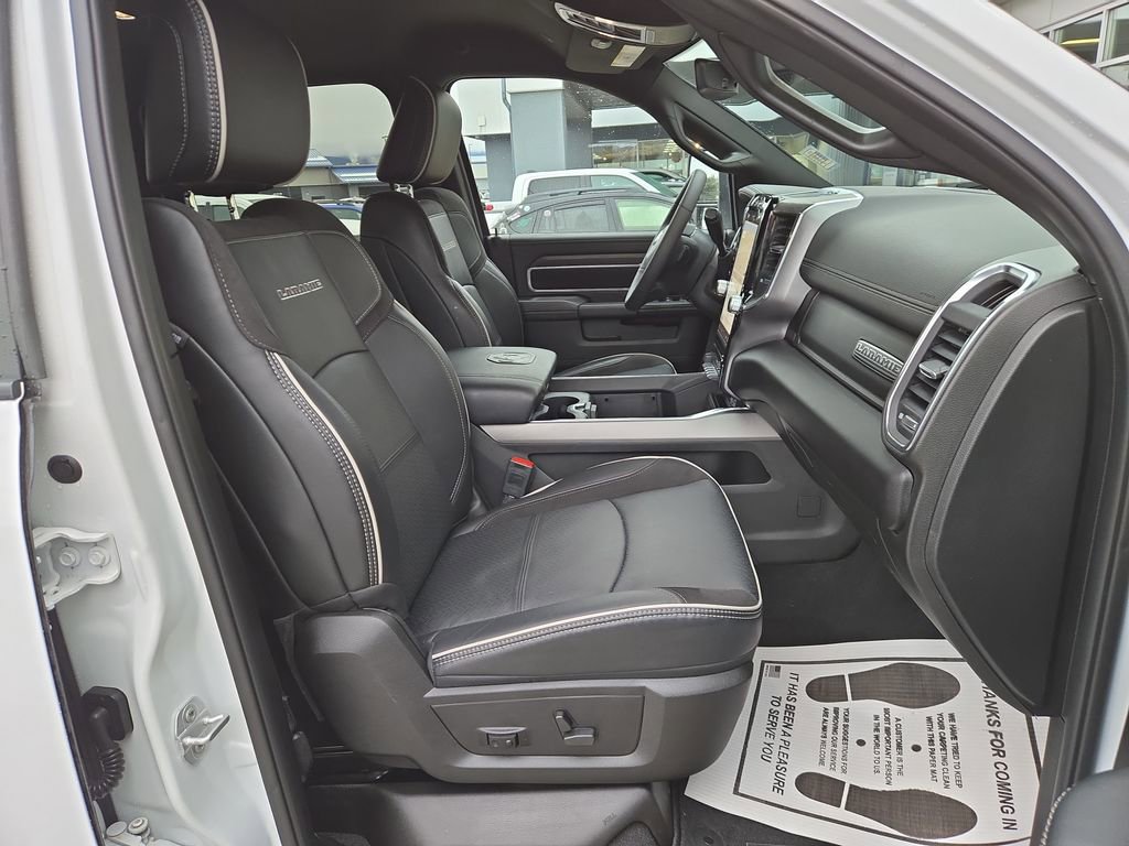 Used 2025 RAM 2500 Laramie image 17