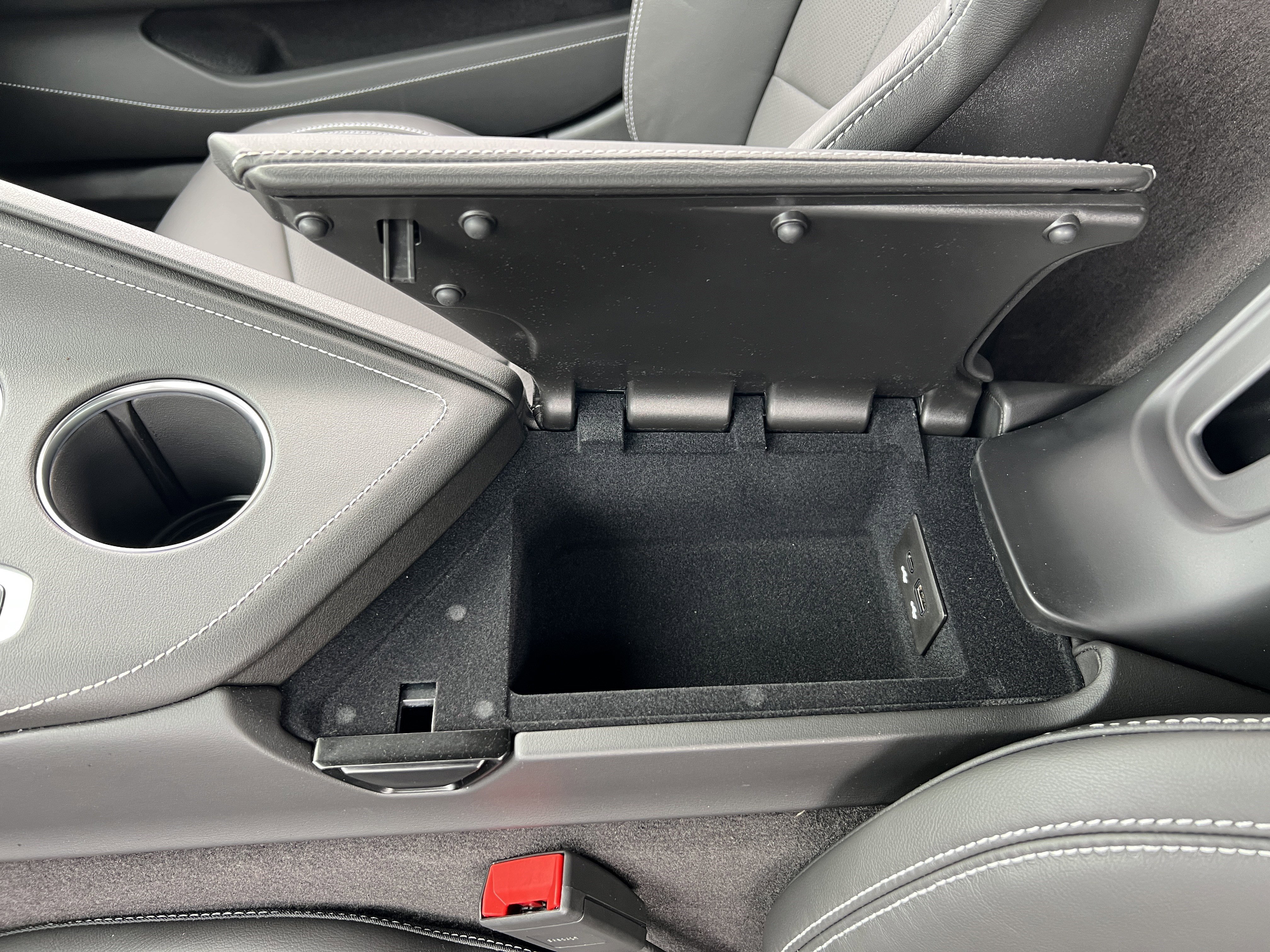 New 2026 Chevrolet Corvette Stingray Coupe w/ Battery Protection Package RWD image 26