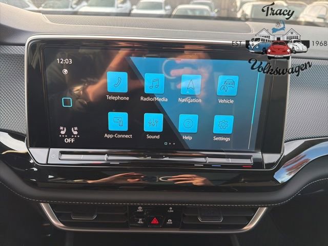 New 2026 Volkswagen Atlas Cross Sport SEL Premium R-Line image 11