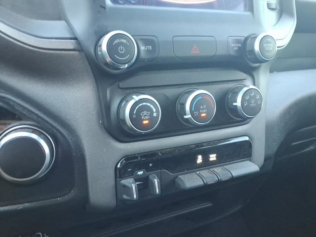 Used 2024 RAM 2500 Tradesman w/ Chrome Appearance Group image 16