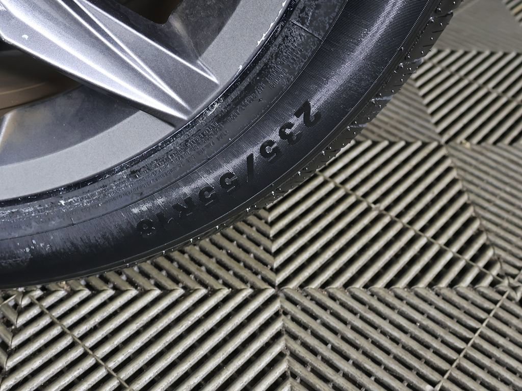 Used 2023 Volkswagen Tiguan SE image 21