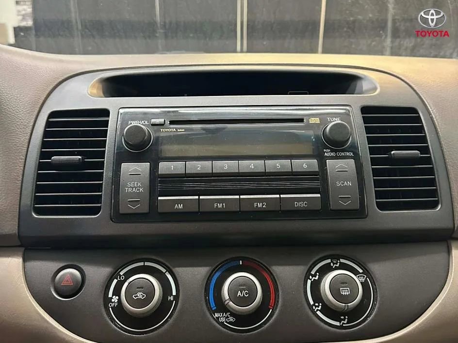 Used 2005 Toyota Camry LE image 12