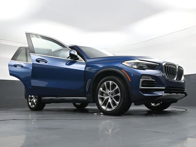 Used 2019 BMW X5 xDrive50i w/ Premium Package 2 image 41