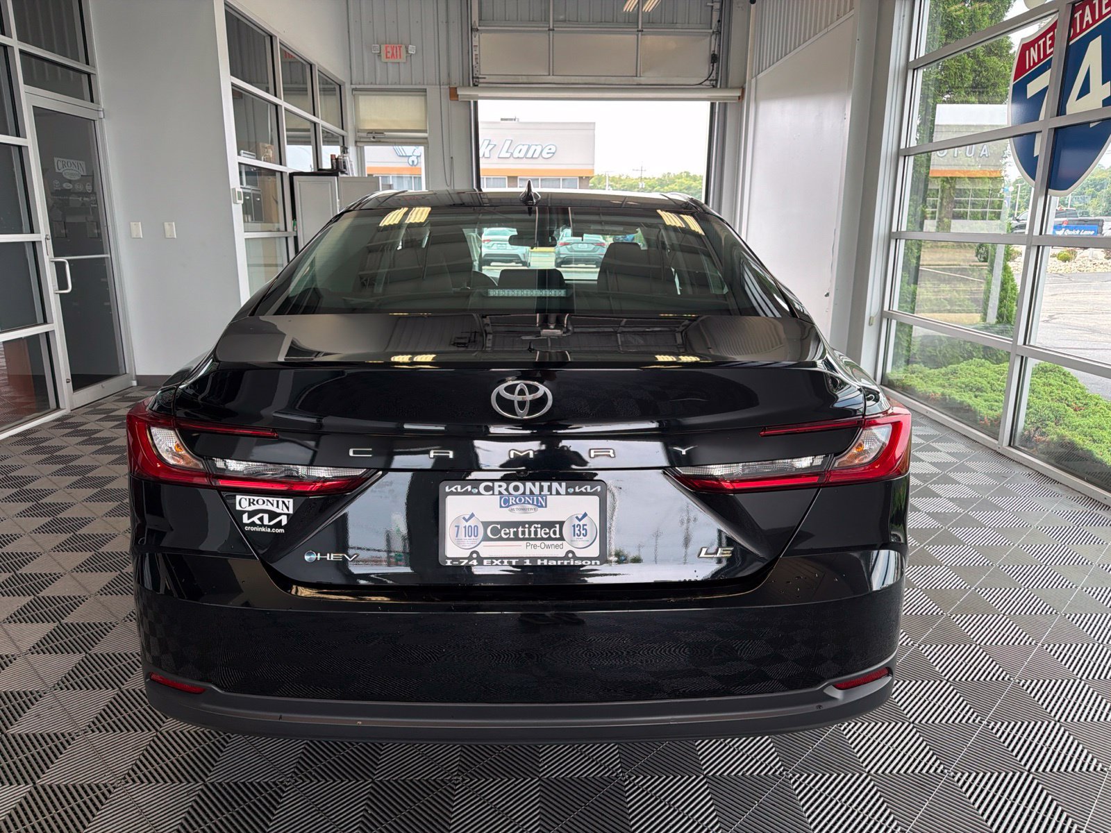 Used 2025 Toyota Camry LE FWD image 5