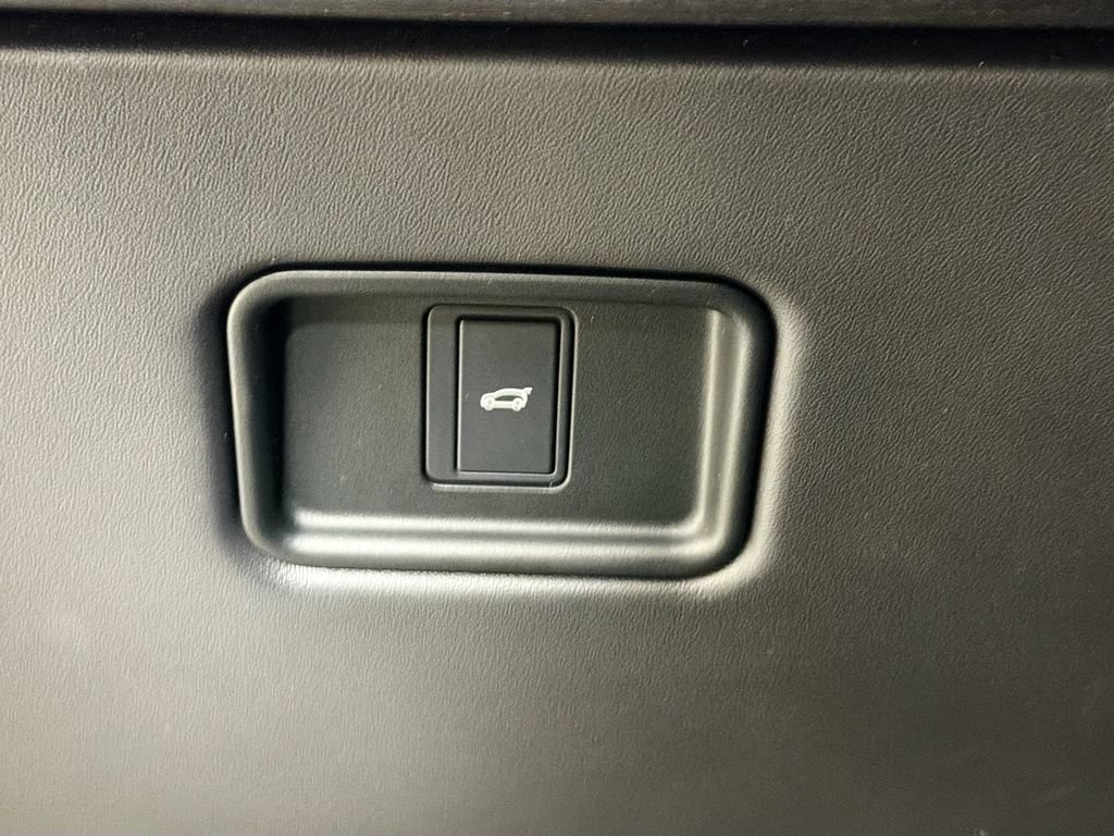 Certified 2023 Land Rover Range Rover First Edition AWD/4WD image 10