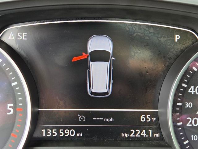 Used 2013 Volkswagen Touareg TDI image 22