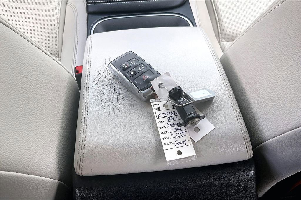 Used 2019 Jaguar E-PACE R-Dynamic S image 14