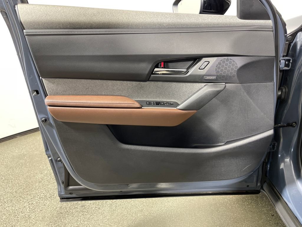 Used 2022 MAZDA MX-30 Electric w/ Premium Plus Pkg image 19