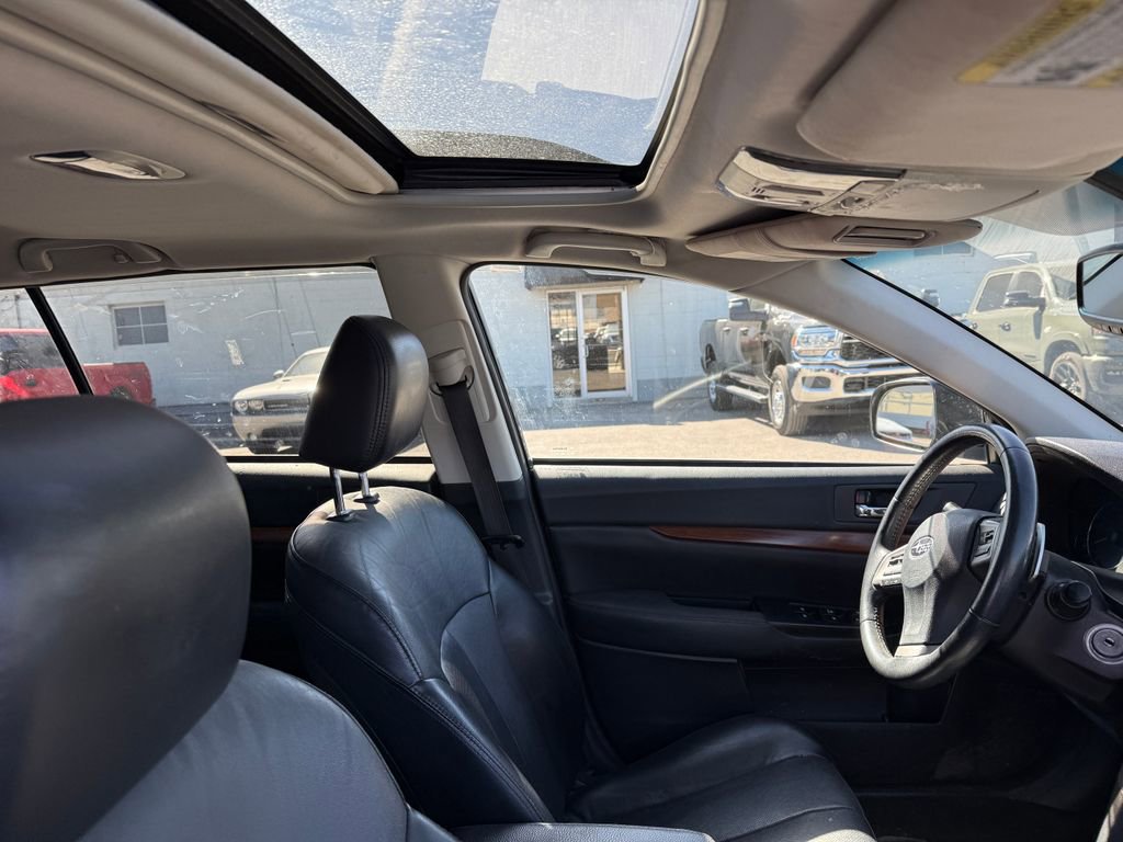 Used 2013 Subaru Outback 2.5i Limited AWD/4WD image 6