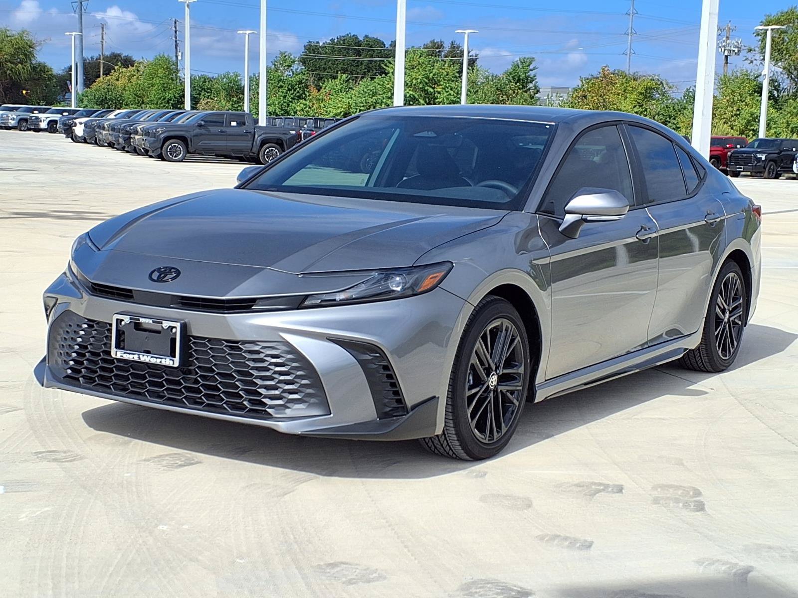 New 2026 Toyota Camry SE w/ Convenience Package FWD image 3
