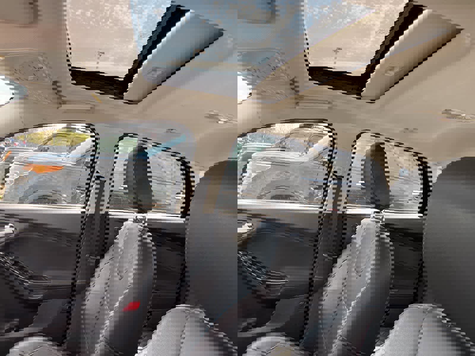 Used 2017 Ford Focus Titanium FWD image 25