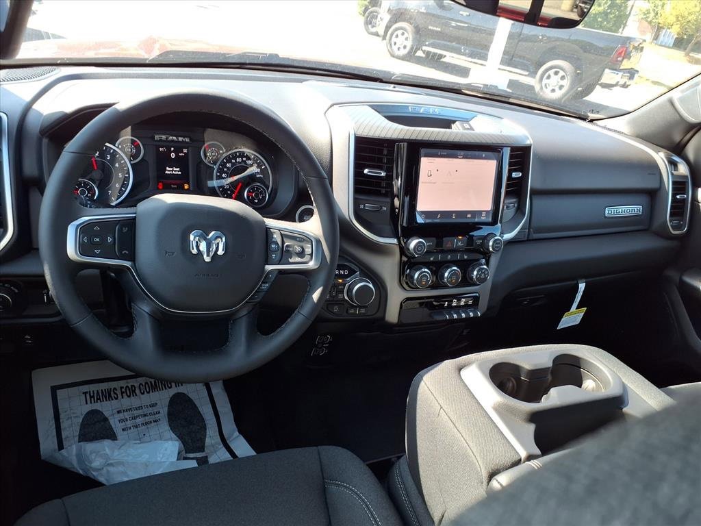New 2026 RAM 1500 4x4 Crew Cab image 5