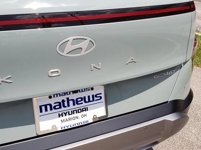 Used 2024 Hyundai Kona Limited AWD/4WD image 11