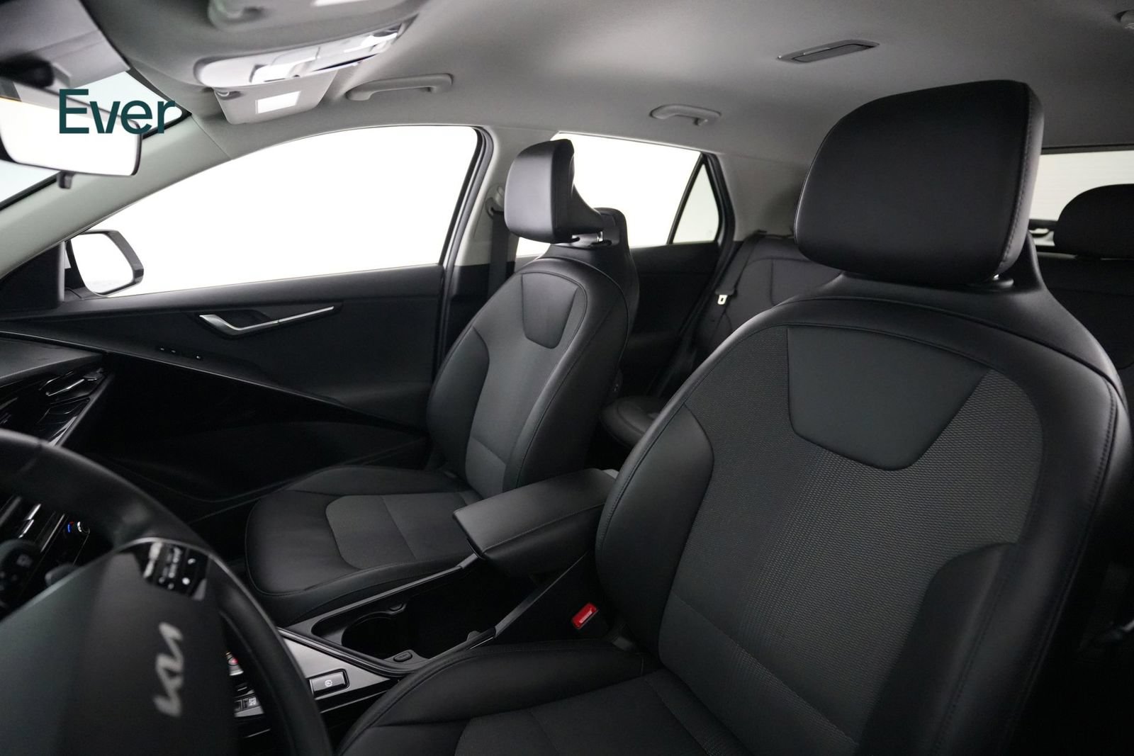 Used 2024 Kia Niro Wind FWD image 4