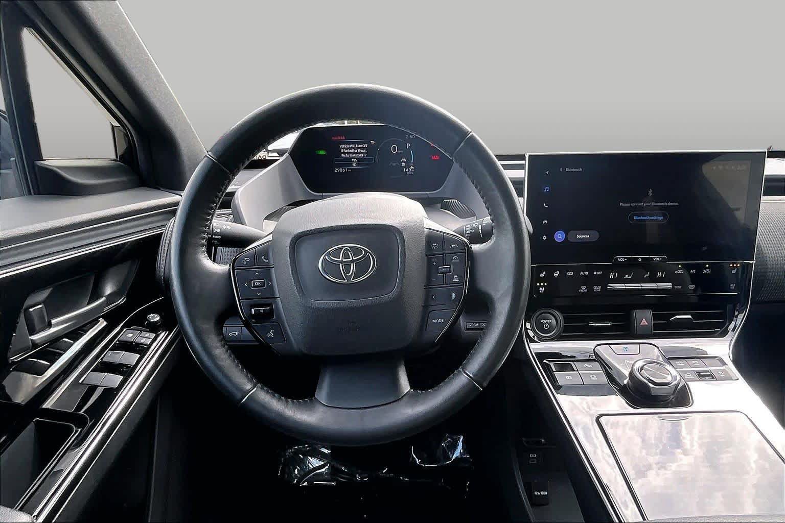 Used 2023 Toyota bZ4X AWD image 5