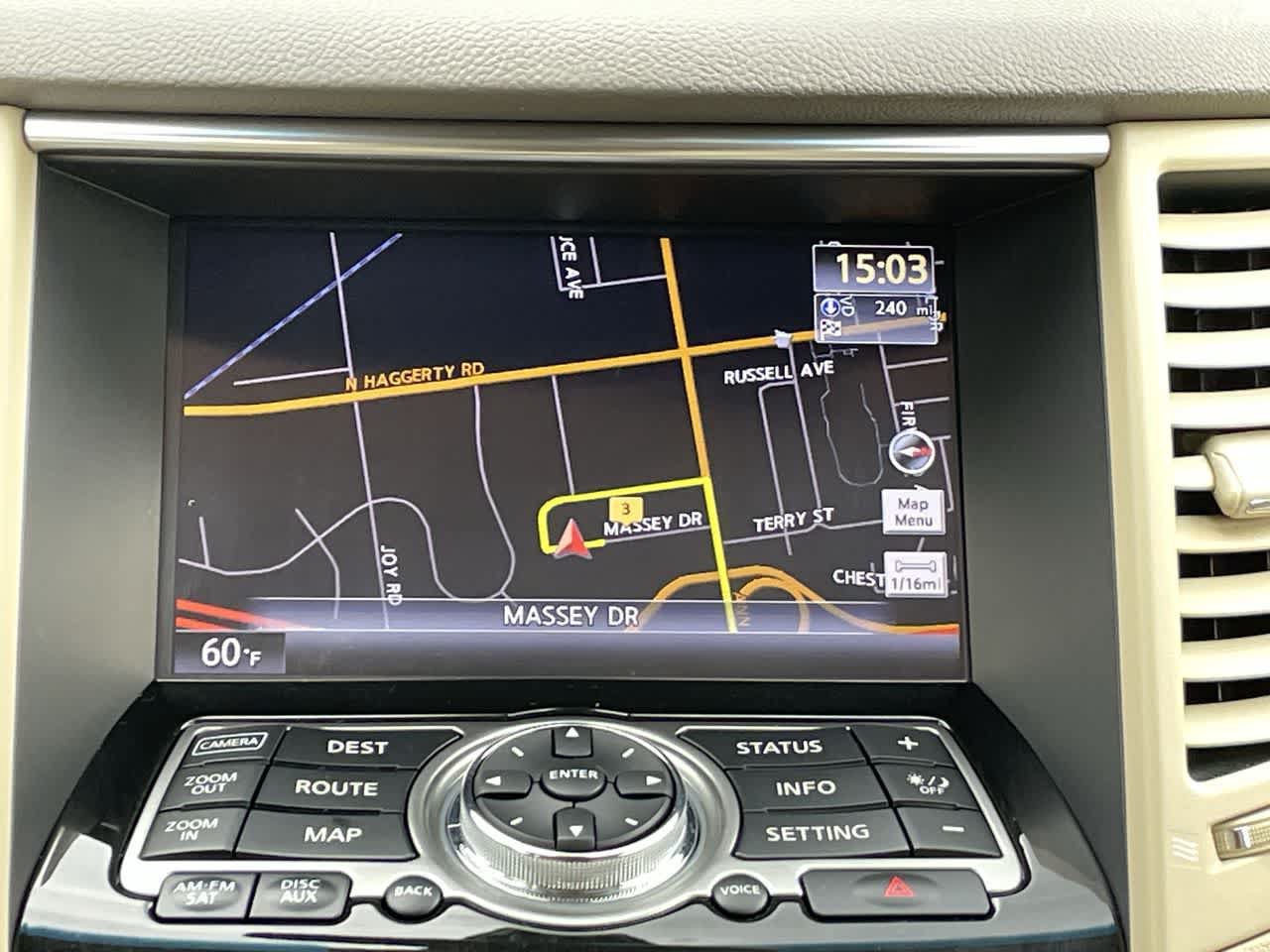 Used 2015 INFINITI QX70 AWD w/ Premium Package image 30