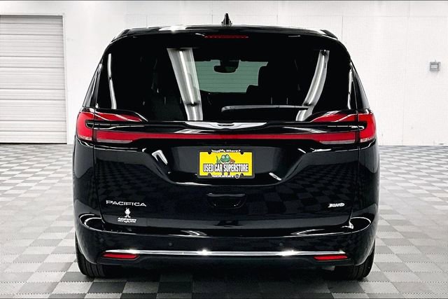 Used 2024 Chrysler Pacifica Touring-L image 5