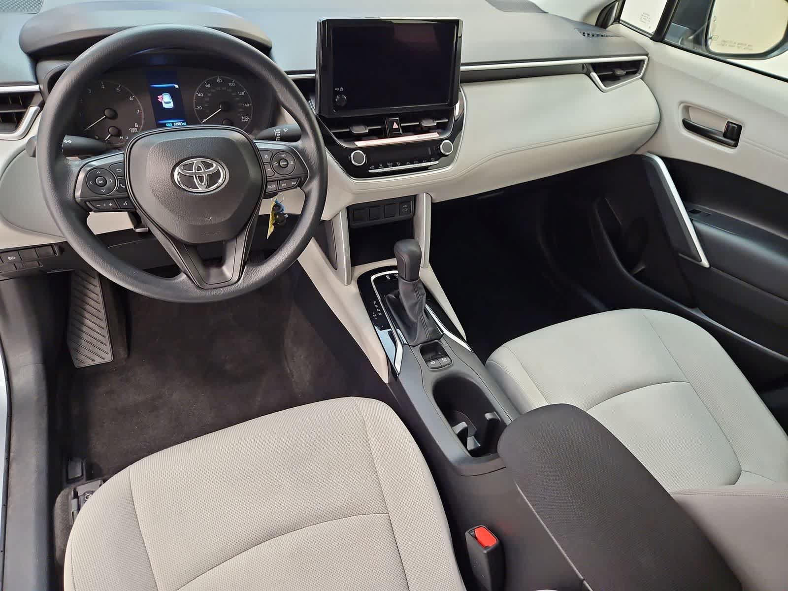Used 2024 Toyota Corolla Cross L FWD image 16