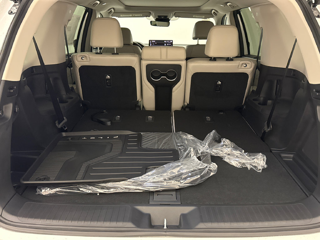 New 2026 Honda Pilot Touring image 11
