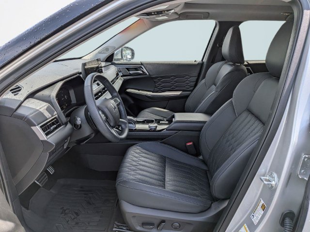 Used 2025 Mitsubishi Outlander SEL FWD image 20