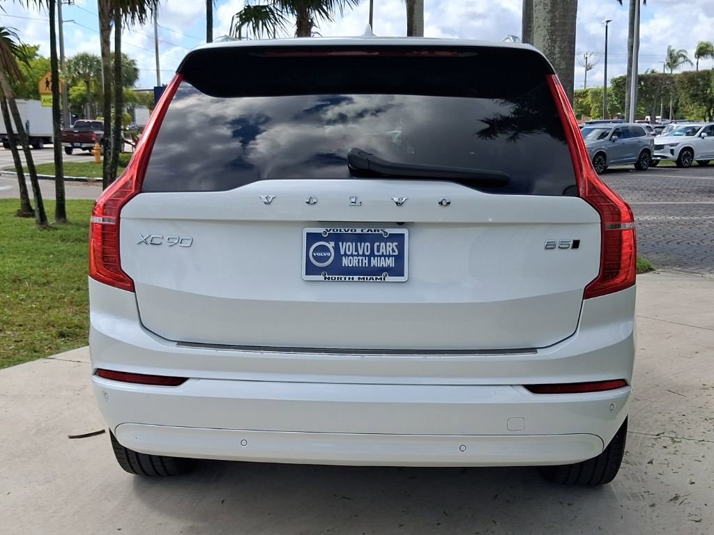 Used 2023 Volvo XC90 B5 Core w/ Protection Package Premier image 5