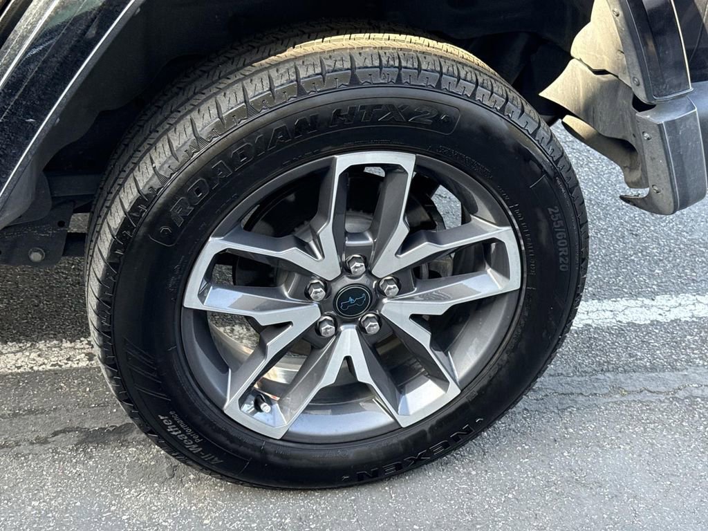 Used 2024 Jeep Wrangler Unlimited image 29